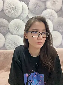 Snapshot of Milka23 chatting on 03.07.25 Milka23 online show from 03.07.25