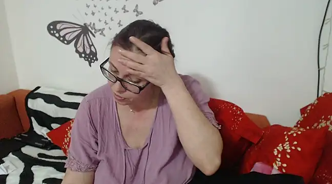 LadyHellene online show from 02.19.25