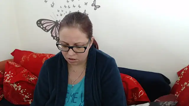 LadyHellene online show from 03.04.25