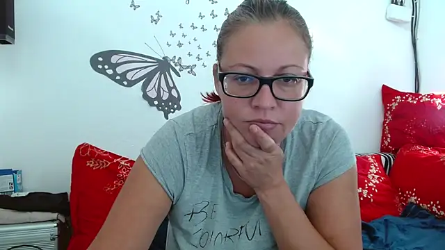 LadyHellene online show from 09.21.25