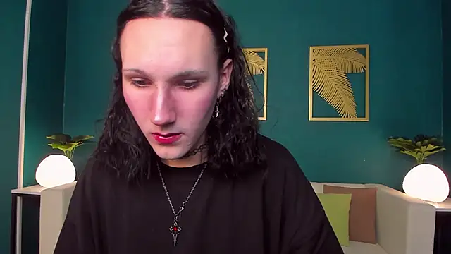 Snapshot of FillDammon chatting on 02.05.25 FillDammon online show from 02.05.25