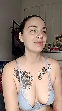 Lola Hale online show from 03.19.25