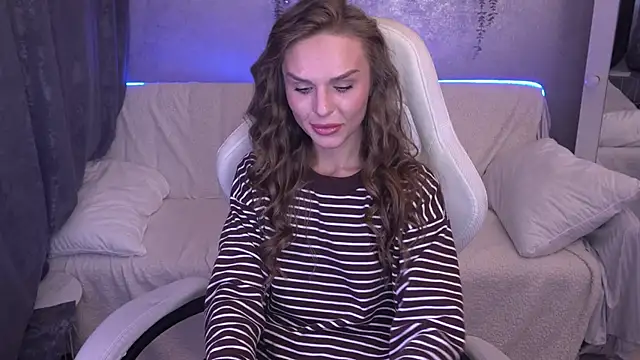 KiraGrayy online show from 11.03.25