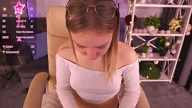 EmilySunshineS online show from 02.10.25