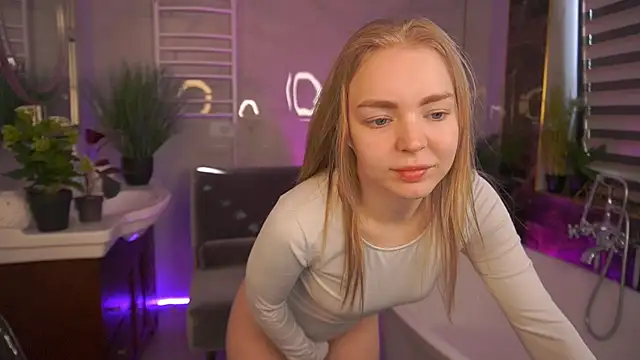 EmilySunshineS online show from 04.25.26