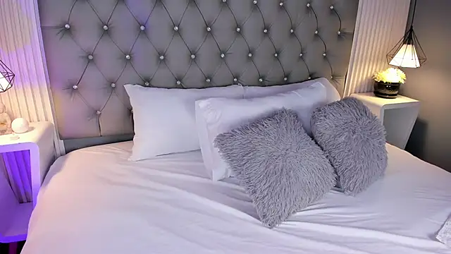 VioletthaRous online show from 02.24.26