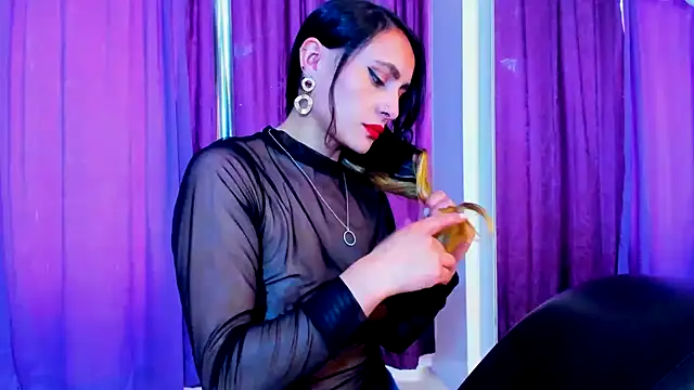 Snapshot of Coral_Gibson chatting on 02.19.25 Coral Gibson online show from 02.19.25