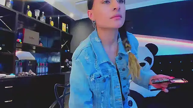 Snapshot of Coral_Gibson chatting on 03.14.25 Coral Gibson online show from 03.14.25