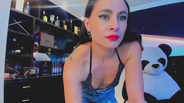 Snapshot of Coral_Gibson chatting on 03.14.25 Coral Gibson online show from 03.14.25