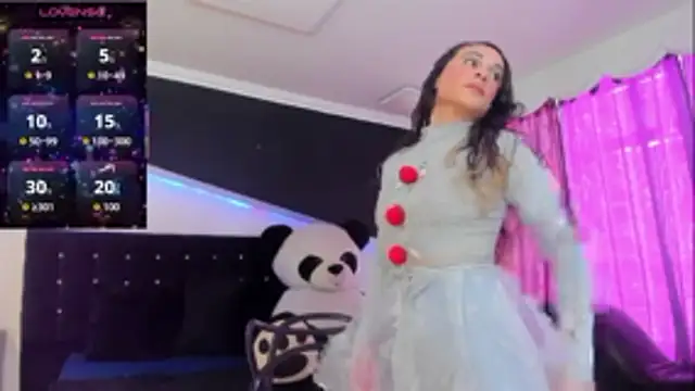 Snapshot of Coral_Gibson chatting on 11.01.25 Coral Gibson online show from 11.01.25