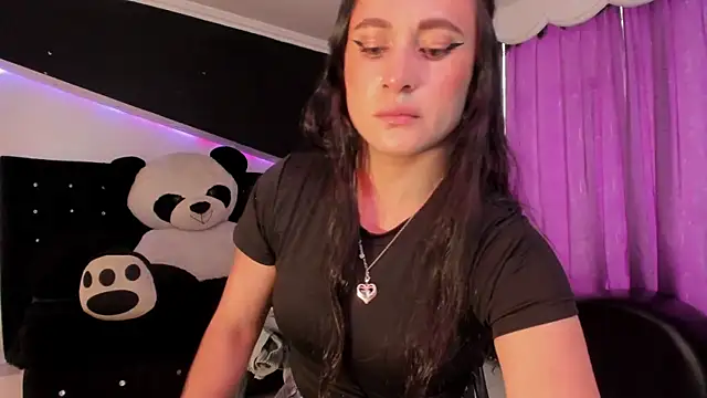 Coral Gibson online show from 07.07.26