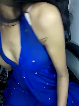 Snapshot of glam_goddess chatting on 12.03.24 glam goddess online show from 12.03.24