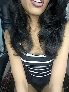 Snapshot of glam_goddess chatting on 12.03.24 glam goddess online show from 12.03.24