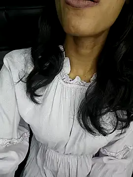 Snapshot of glam_goddess chatting on 12.08.24 glam goddess online show from 12.08.24