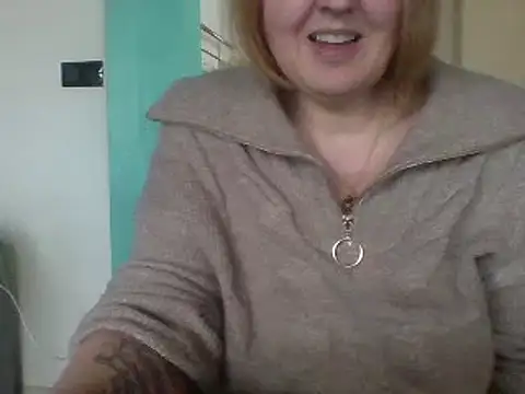 Snapshot of Sandcoq chatting on 12.05.24 Sandcoq online show from 12.05.24