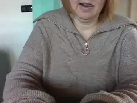 Snapshot of Sandcoq chatting on 01.21.25 Sandcoq online show from 01.21.25