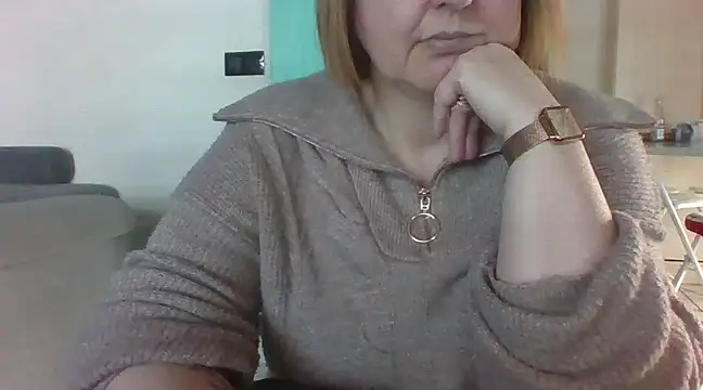 Snapshot of Sandcoq chatting on 02.27.25 Sandcoq online show from 02.27.25