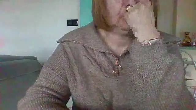 Snapshot of Sandcoq chatting on 03.11.25 Sandcoq online show from 03.11.25