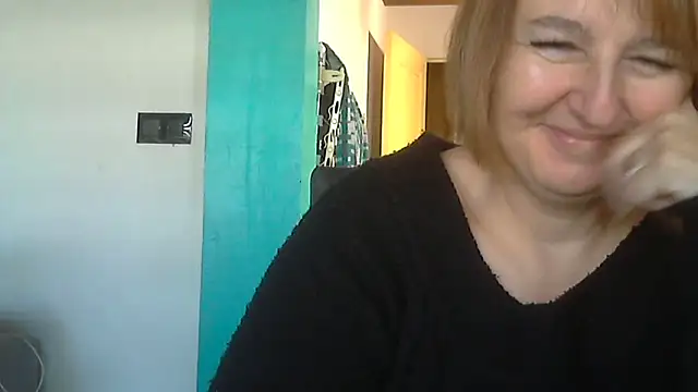 Snapshot of Sandcoq chatting on 09.29.25 Sandcoq online show from 09.29.25