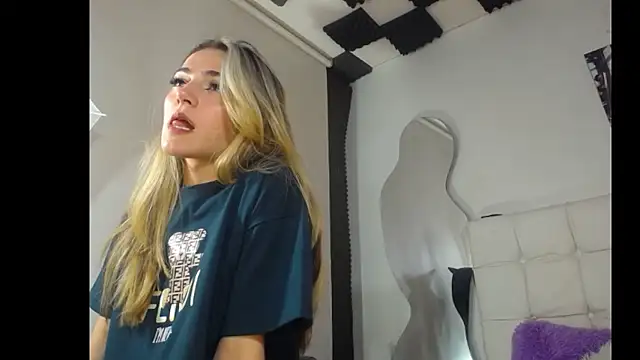 Snapshot of kaoz_36 chatting on 12.02.24 kaoz 36 online show from 12.02.24