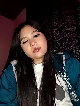 Snapshot of sharyl_24 chatting on 02.14.25 sharyl 24 online show from 02.14.25