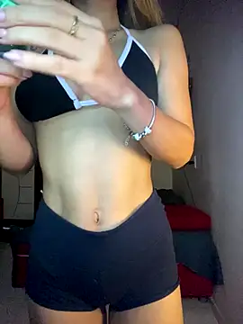 Carolinen online show from 09.10.25