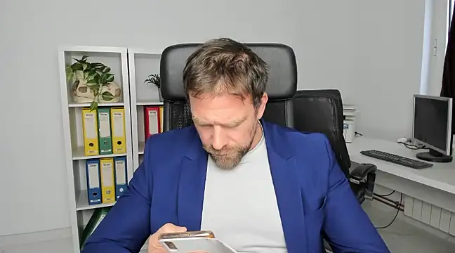 Snapshot of John-E-Dough chatting on 12.14.24 John-E-Dough online show from 12.14.24