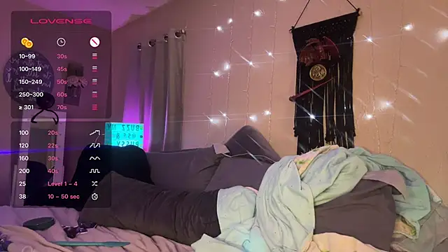 Snapshot of Dani_Dragon69 chatting on 02.21.25 Dani Dragon69 online show from 02.21.25