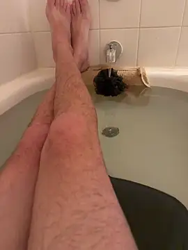 Snapshot of dontjudgemeh chatting on 03.24.26 dontjudgemeh online show from 03.24.26