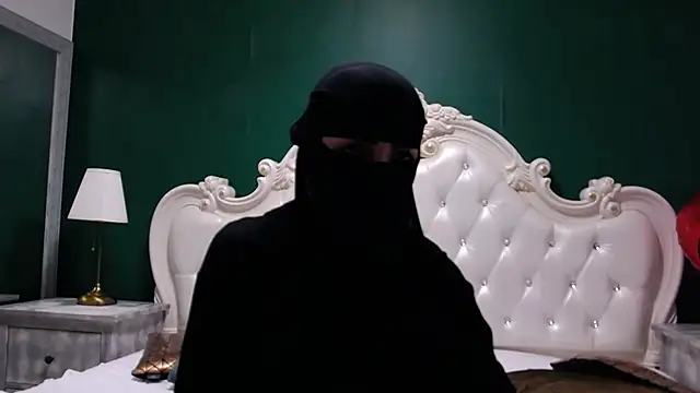 Snapshot of Hajar_Kar chatting on 02.24.25 Hajar Kar online show from 02.24.25