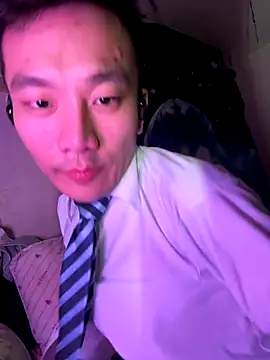 ex199212 online show from 09.10.25