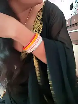 Snapshot of santurmom chatting on 09.12.25 santurmom online show from 09.12.25