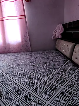 Snapshot of santurmom chatting on 11.10.25 santurmom online show from 11.10.25