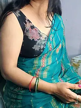 Snapshot of santurmom chatting on 01.05.26 santurmom online show from 01.05.26