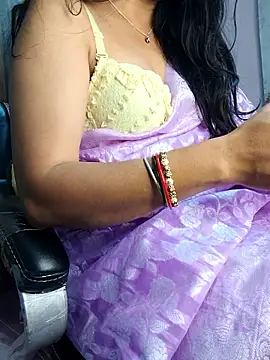 Snapshot of santurmom chatting on 01.10.26 santurmom online show from 01.10.26