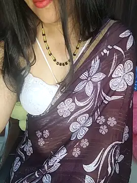 Snapshot of santurmom chatting on 01.13.26 santurmom online show from 01.13.26