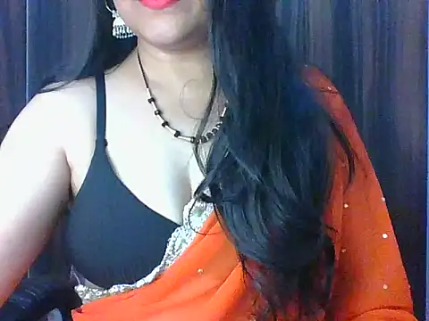 Snapshot of santurmom chatting on 02.19.26 santurmom online show from 02.19.26