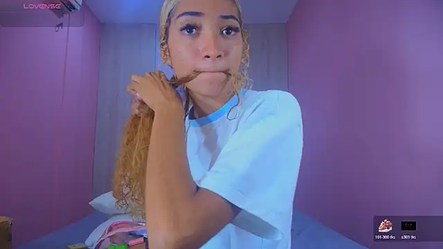 Charlotte Love10 online show from 10.19.25