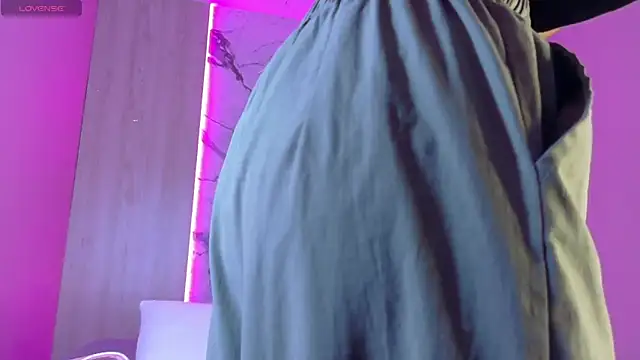 Charlotte Love10 online show from 11.20.25