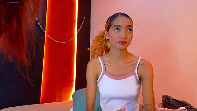 Charlotte Love10 online show from 02.11.26