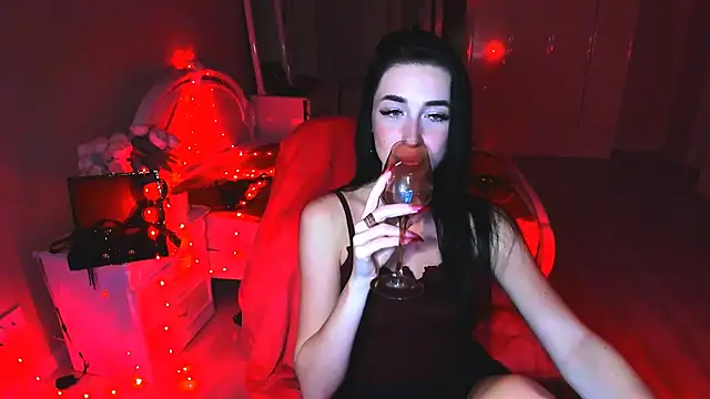 lovely desire online show from 10.25.25