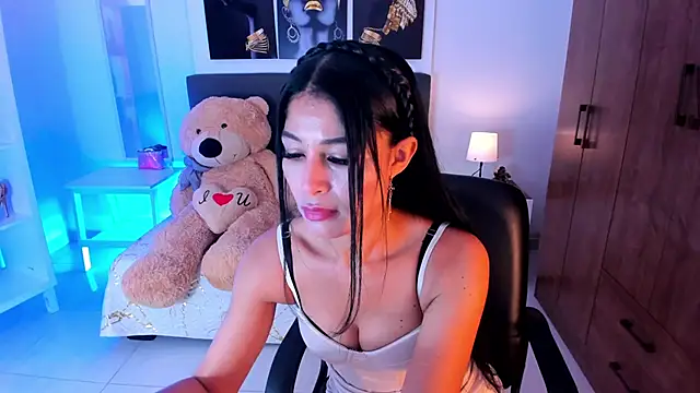 Snapshot of saralife chatting on 03.07.25 saralife online show from 03.07.25