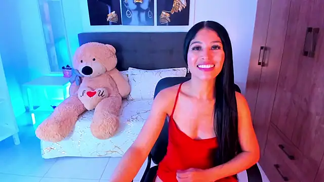 Snapshot of saralife chatting on 03.15.25 saralife online show from 03.15.25