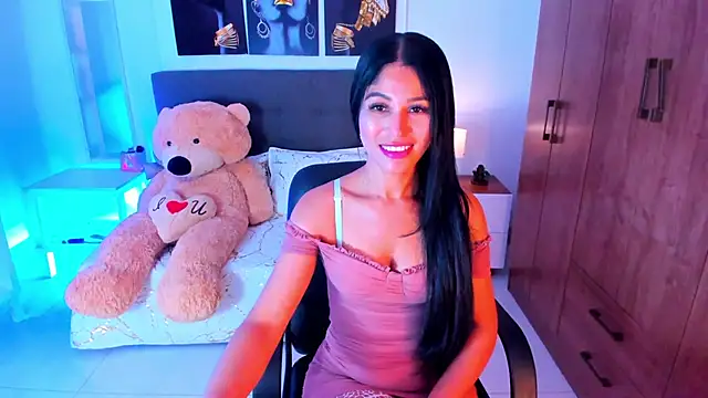 Snapshot of saralife chatting on 03.19.25 saralife online show from 03.19.25