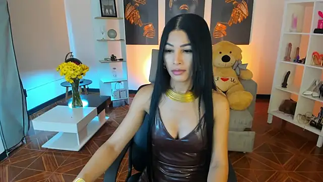 Snapshot of saralife chatting on 09.28.25 saralife online show from 09.28.25