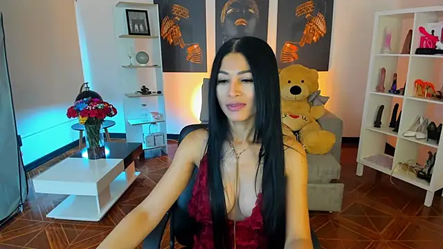 Snapshot of saralife chatting on 10.07.25 saralife online show from 10.07.25