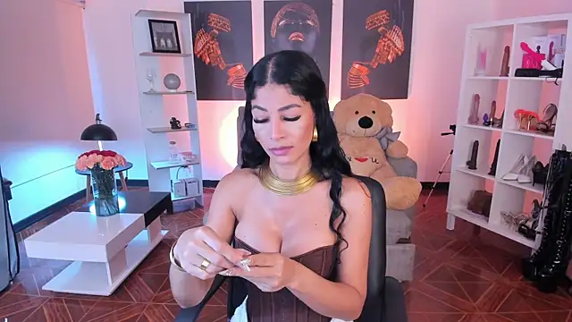 Snapshot of saralife chatting on 11.12.25 saralife online show from 11.12.25