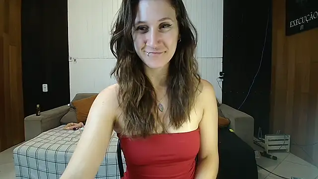 Snapshot of Khalee_si chatting on 10.15.25 Khalee si online show from 10.15.25