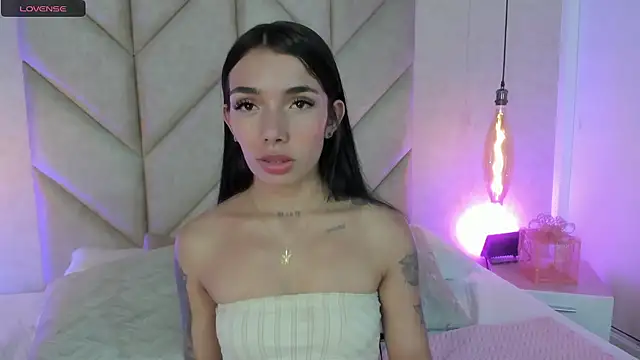 Mollymoon1 online show from 12.17.24