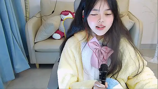 Snapshot of mango-a chatting on 12.22.24 mango-a online show from 12.22.24